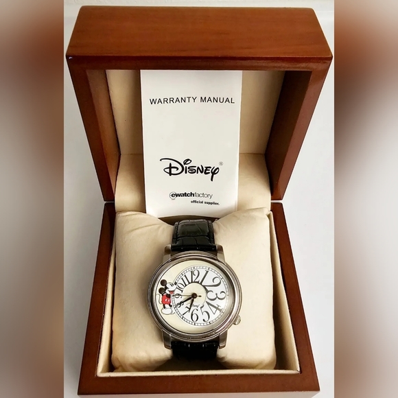 NEW Disney Mickey Mouse Men's 2006 Shareholders Watch